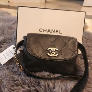 CHANEL Vintage  Guilted CC Waist Bag